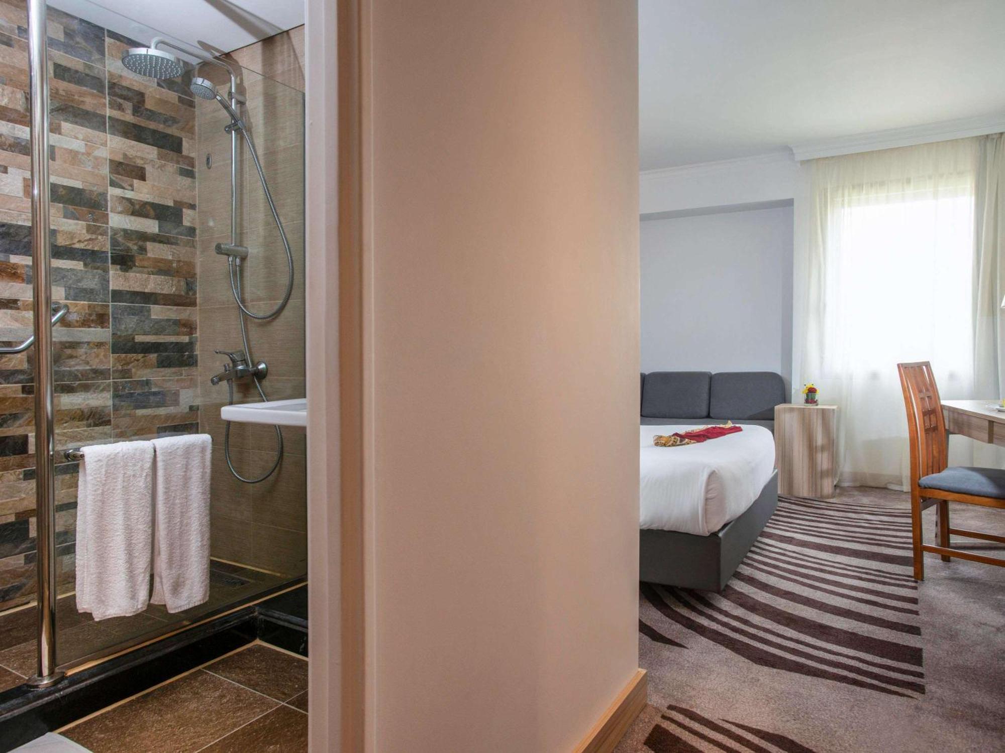 Novotel Airport 4* Kair