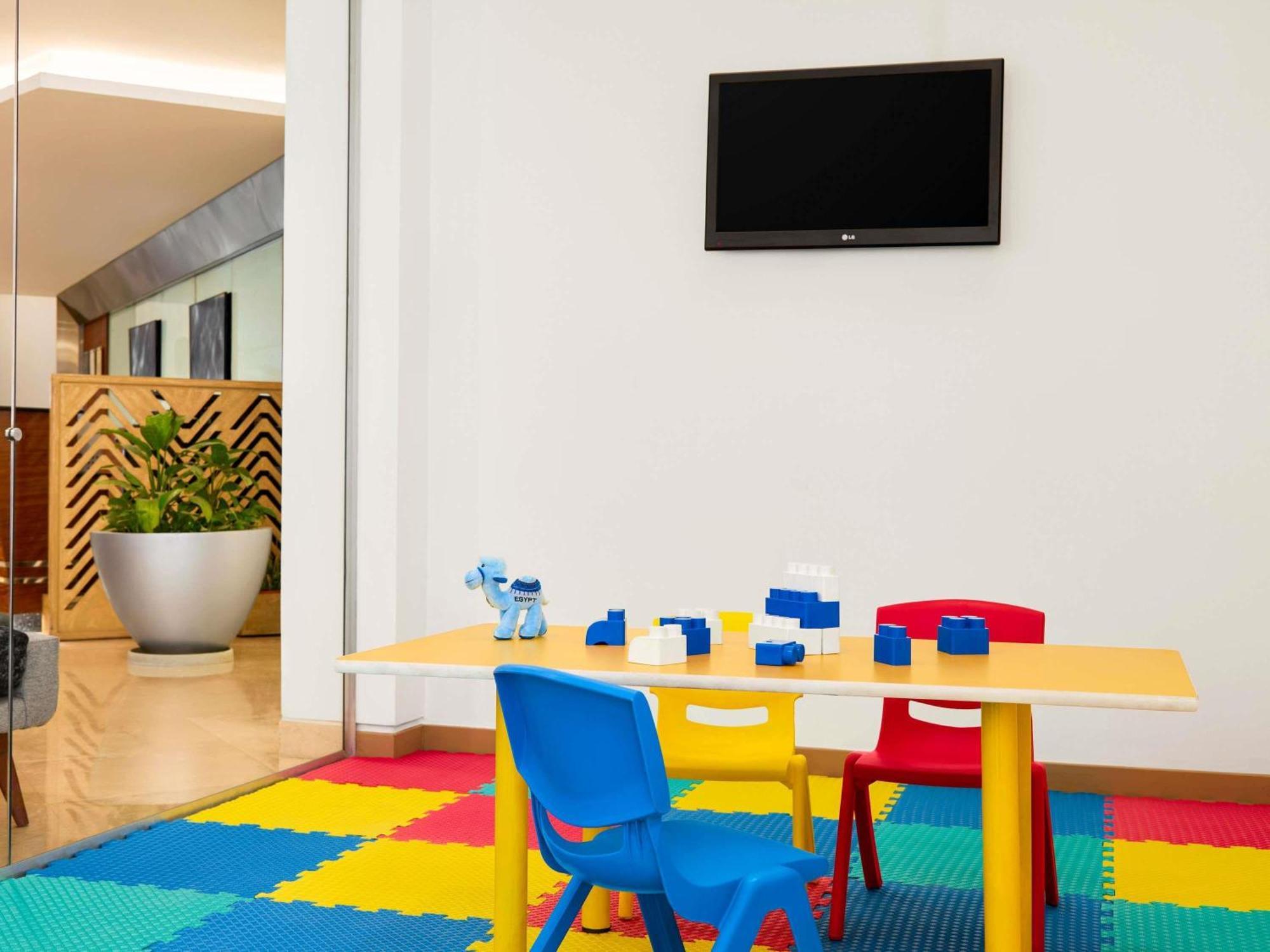 Novotel Airport 4* Kair