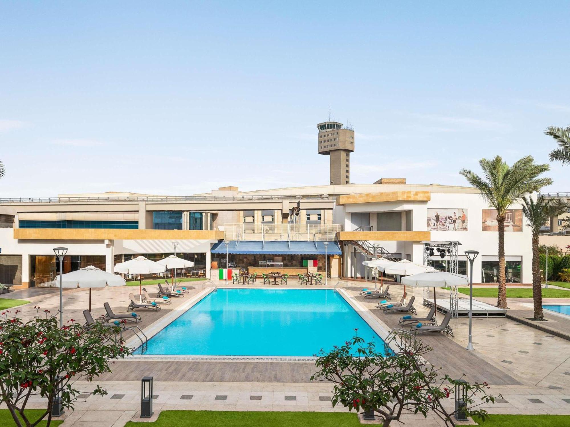 Novotel Airport Готель Каїр