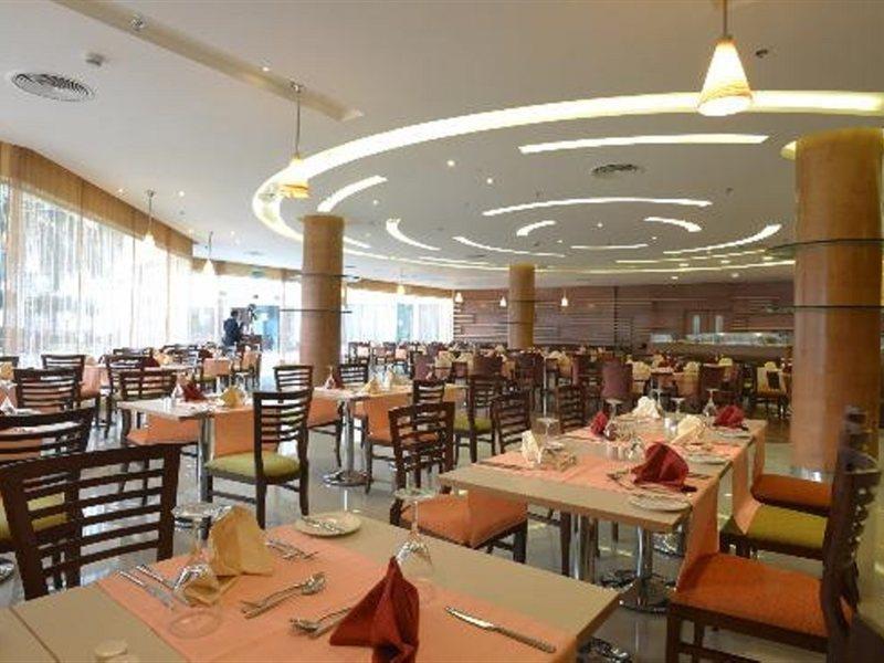 Novotel Airport 4* Kahire